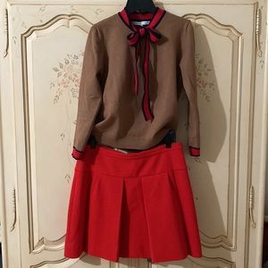 English factory camel/ red sweater